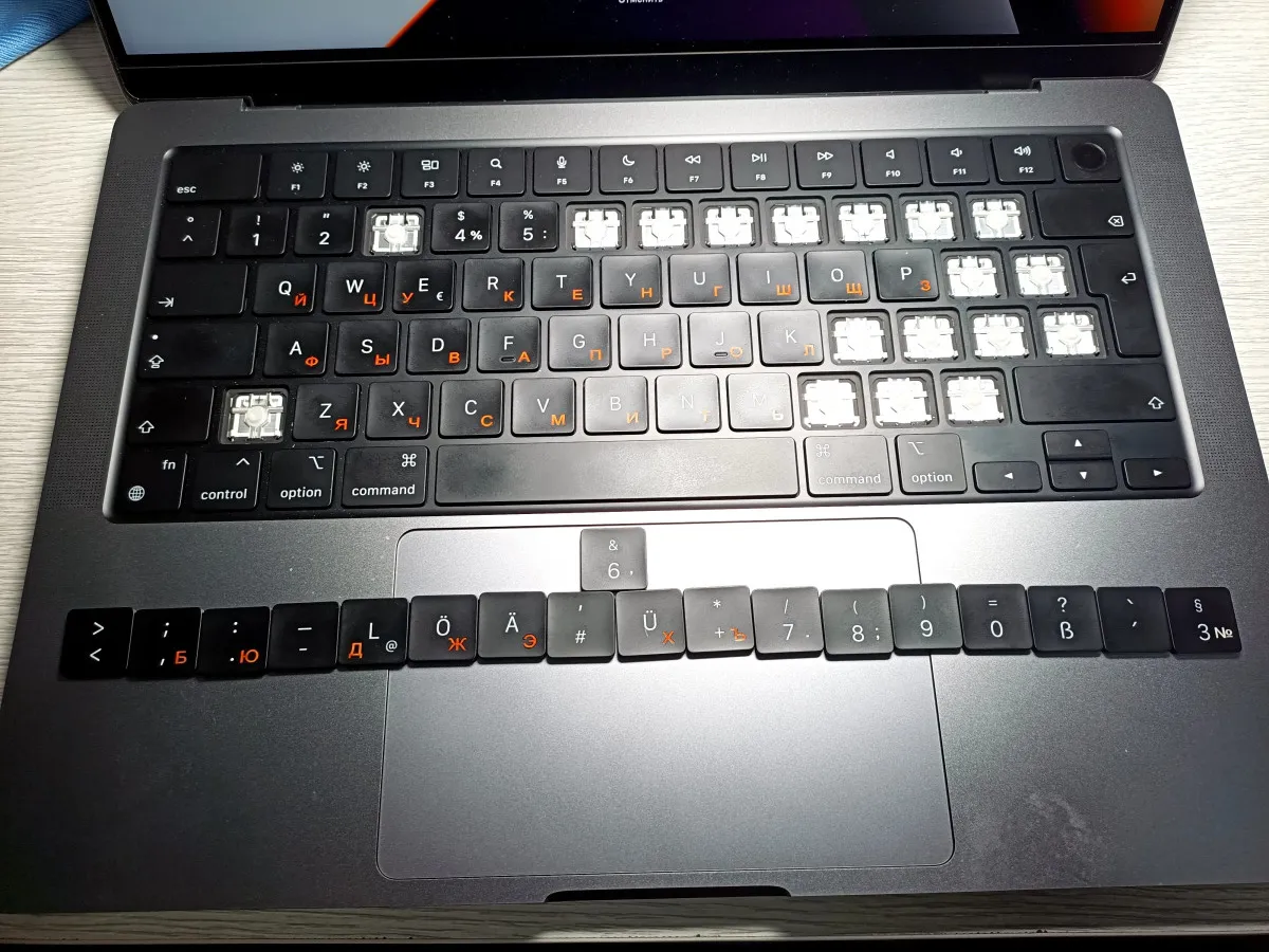 Laser keyboard engraving by Silent Cloud TECH — example 8